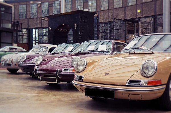 Le luxe à votre portée : Avantages de la location de voitures premium